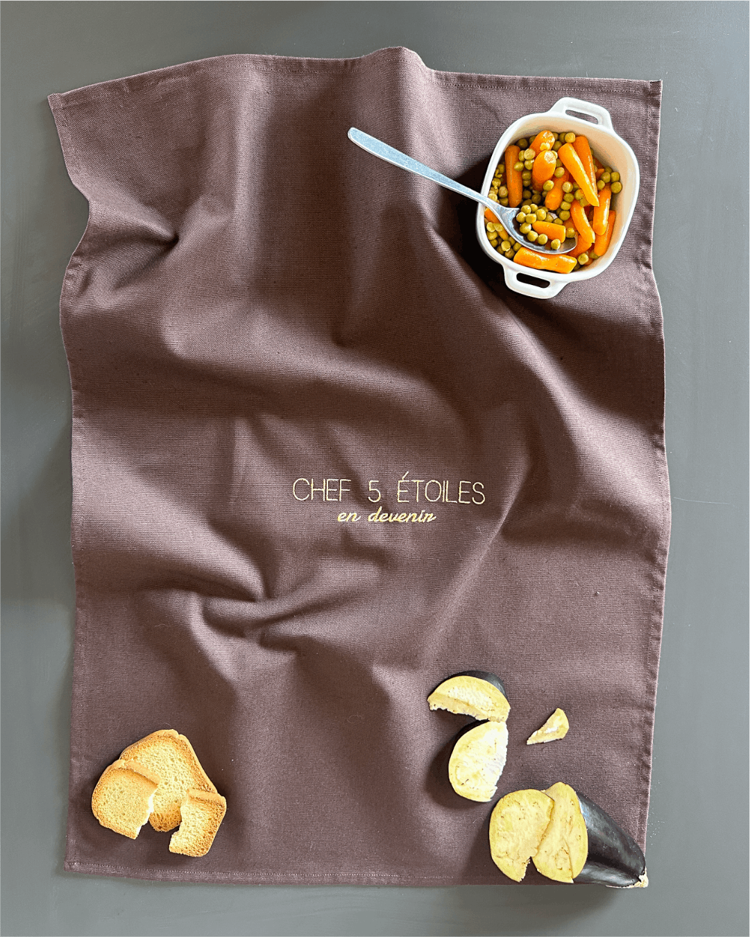 Torchon de cuisine Chocolat brodé - Chef 5 étoiles -  Collection cata de la cuisine - Simone Home