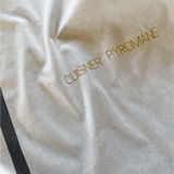 Torchon de cuisine Blanc et Noir brodé - Cuisinier Pyromane - Collection Cata de la cuisine - Simone Home