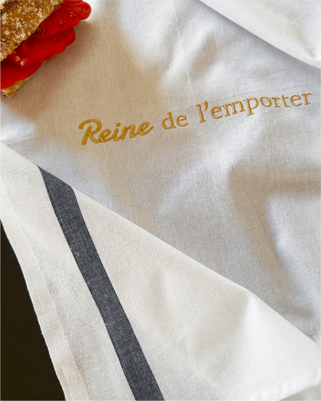 Torchon de cuisine Blanc et Noir - Reine de l'emporter - Collection Cata de la cuisine - Simone Home