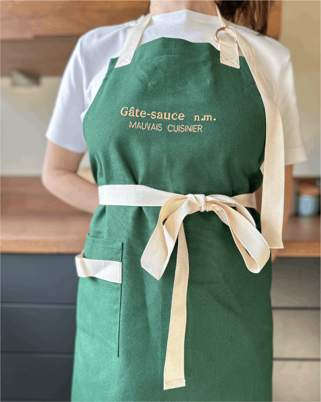 Tablier de cuisine Vert Sapin brodé - Gâte sauce - Collection cata de la cuisine - Simone Home