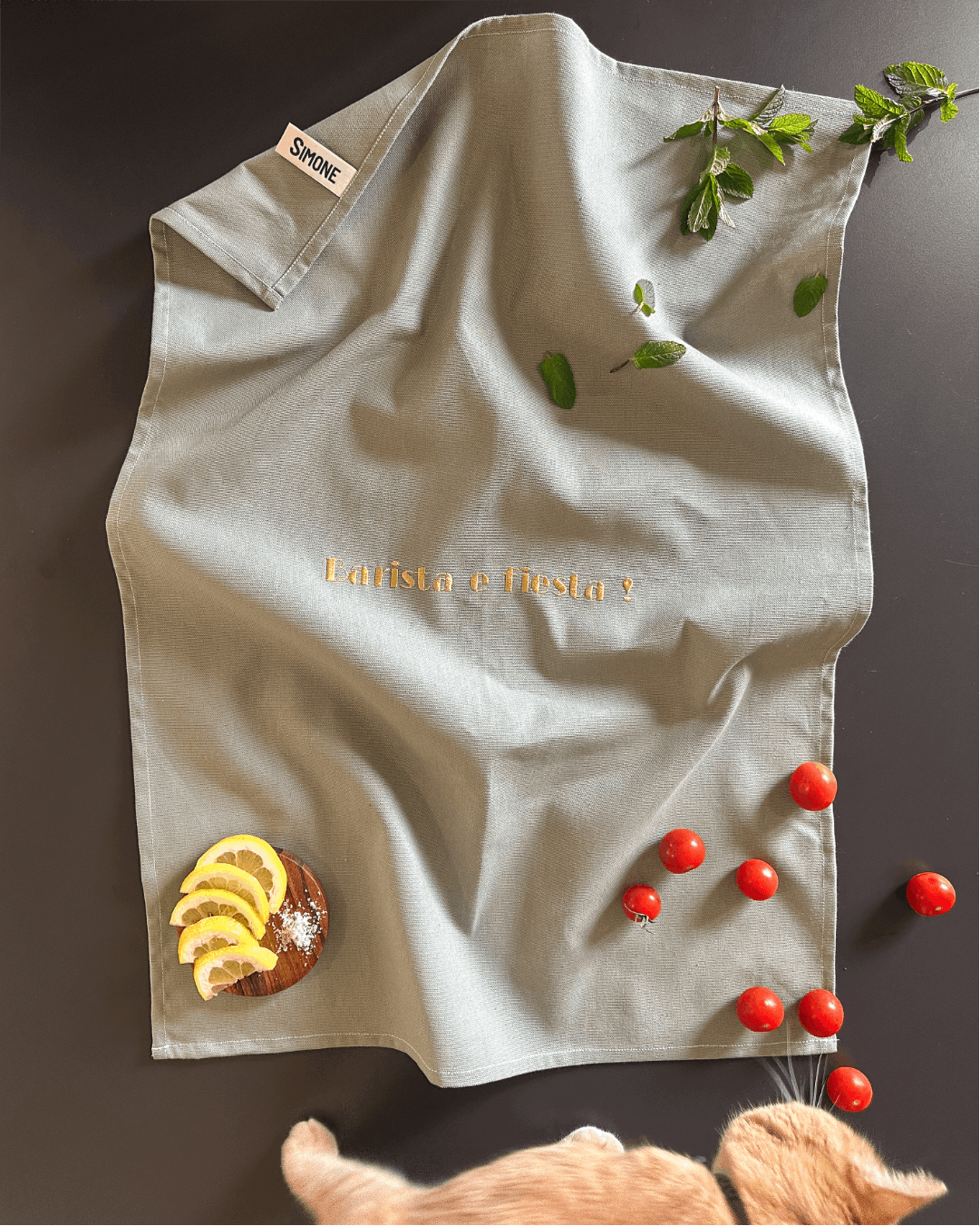  Torchon de cuisine Vert céladon brodé - Barista e fiesta -  Collection La dolce Vita - Simone Home 