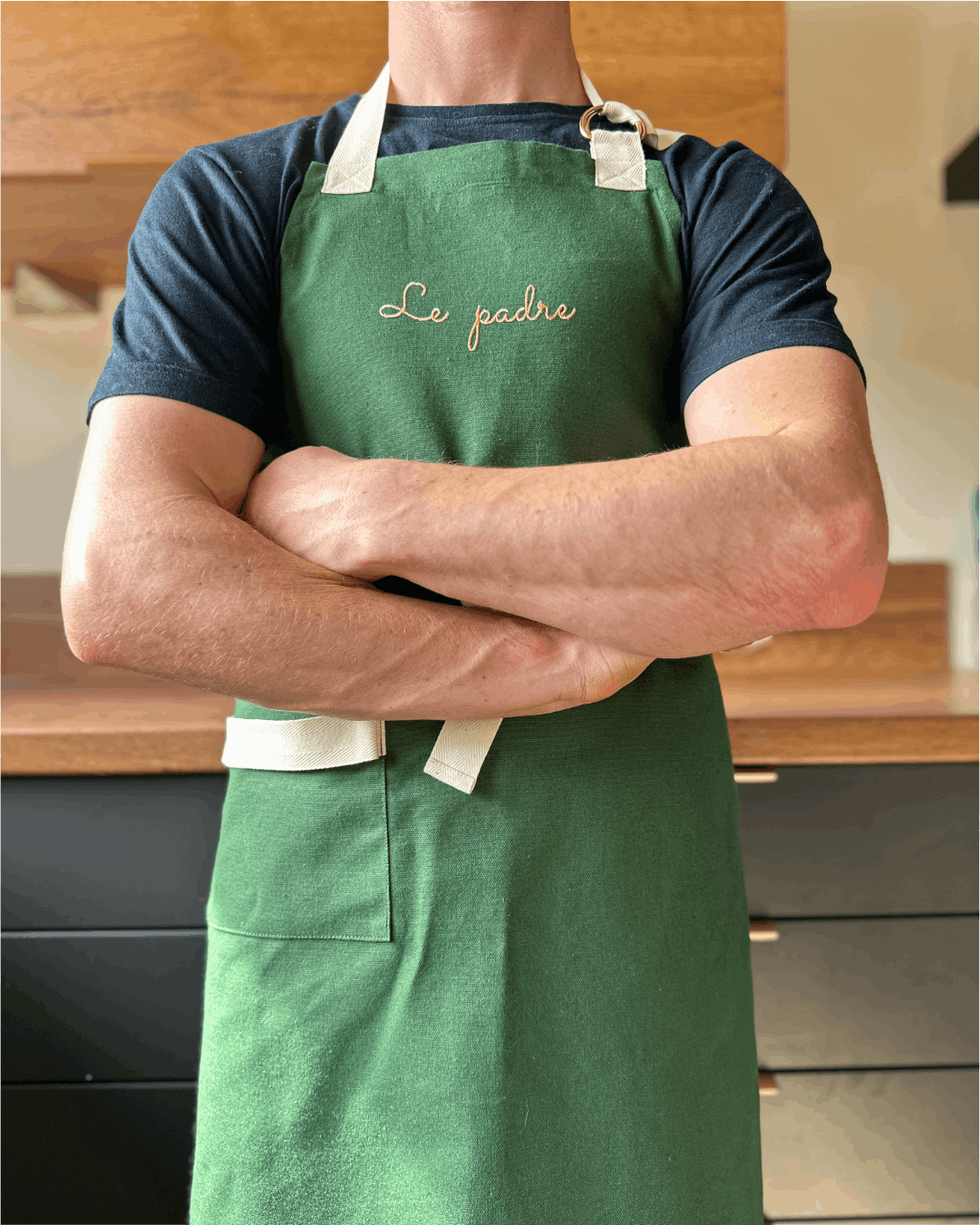 Tablier de cuisine Vert sapin brodé - La Padre -  Collection La famille - Simone Home 