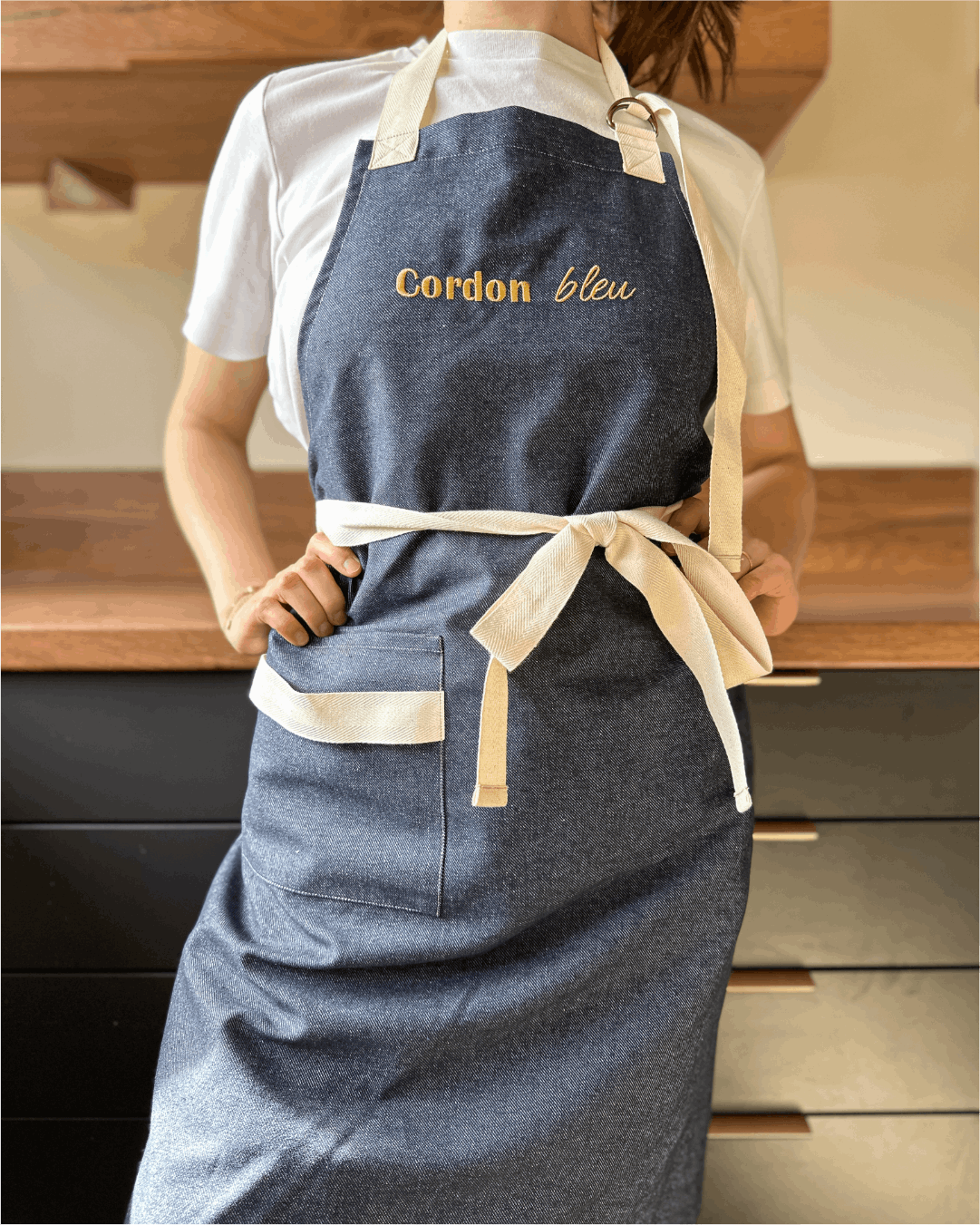 Tablier de cuisine Denim brodé - Cordon bleu  -  Collection les grands classiques - Simone Home 